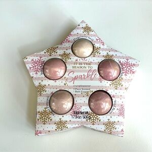 NWT Simple Pleasures Holiday 5 Piece Bath Fizzers